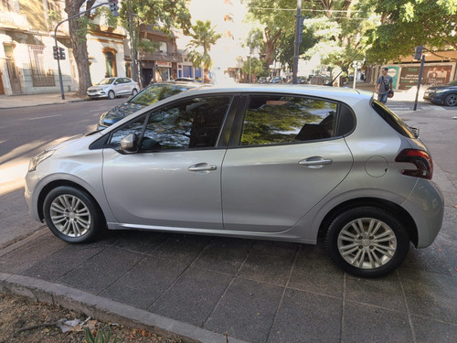 Peugeot 208 1.6 Allure Nav Tiptronic