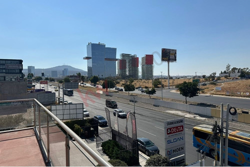 Oficina En Nivel 2 En Renta En Edificio Tres29 Centro Sur