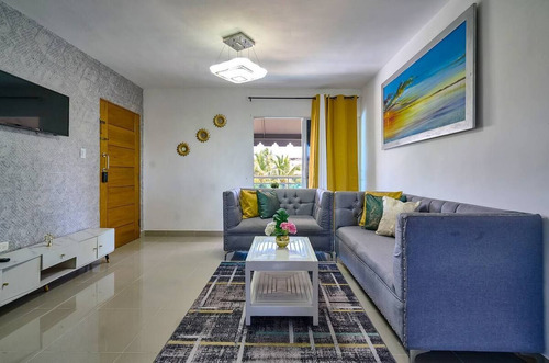 Apartamento En Venta En Santo Domingo Este De 3 Habitaciones.