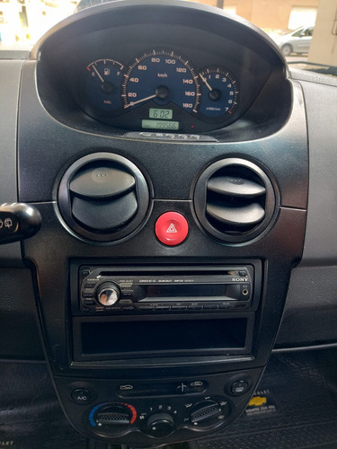 Motor: 1.0 Versión Lt