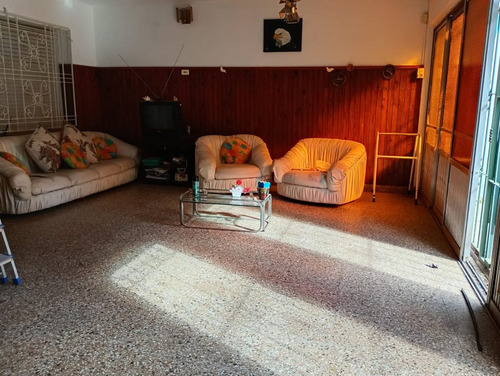 Casa 2 Dorm Monseñor P Cabrera
