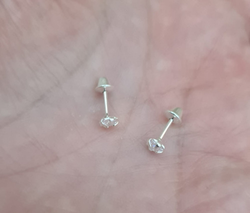 Imagem 2 de 10 de Brincos Bebê Quadrado 3mm Tarracha Baby Prata 925