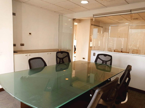 Se Arrienda Oficina En Alfredo Barros Errázuriz, Providencia