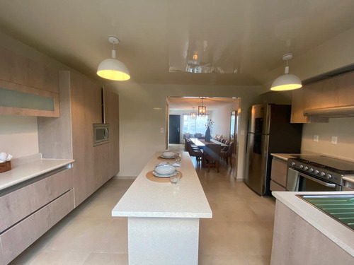 Casa Amplia En Tecamac Residencial, 3 Recamaras Y Alberca, Juegos Y Parques En Zona De Amenidades