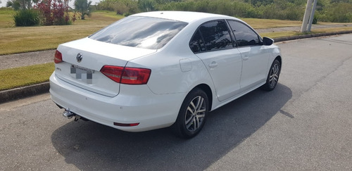Volkswagen Jetta Confortline 2.0 C/ Teto Solar