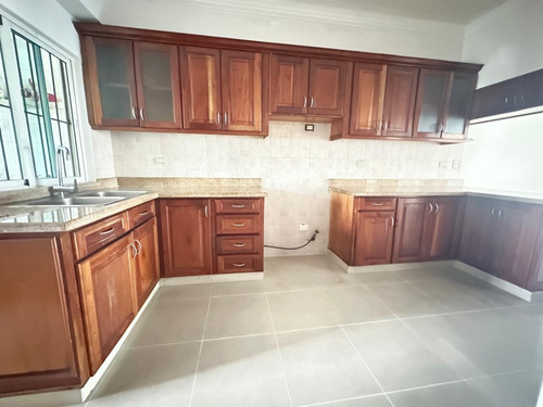 Apartamento En Alquiler En Naco.