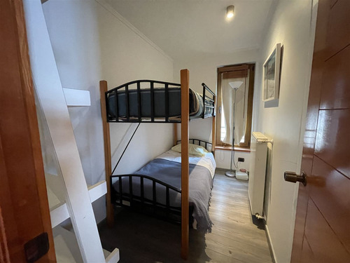 Departamento En Venta De 4 Dorm. En Lo Barnechea Centro Ski