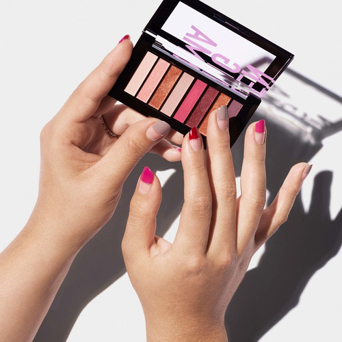 Imagen 7 de 9 de Paleta De Libros Revlon Colorstay Looks, Enigma, 100,55 Ml