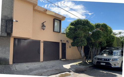  Casa Sola En Privada En Venta | 3 Recs, 5 1/2 Baños En Jardines De Cuernavaca