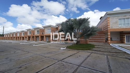 Ideal Vende Town House De 115 M2 De Construcción Y 38 M2 De Patio Villas Los Corales En Tucacas