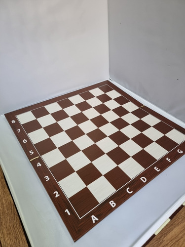 Imagen 1 de 2 de Tablero De Ajedrez De Madera Con Nomenclatura 50 X 50