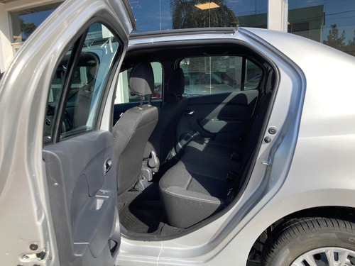 Imagen 8 de 15 de Renault Logan Zen Ph2 1.6 16v 0km My2022
