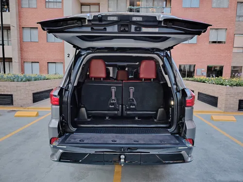 Lexus LX 5.7 570