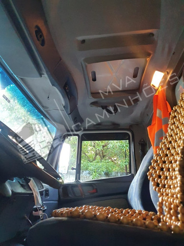 Caminhão L1620 - 6x2