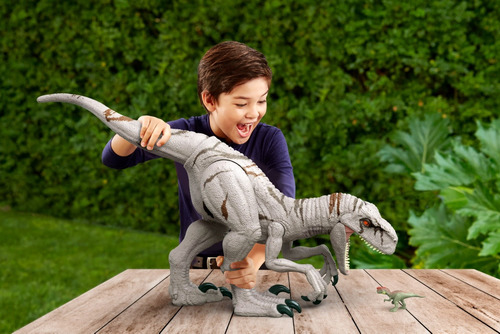 Dinosaurio Super Colossal Jurassic World. Atrociraptor