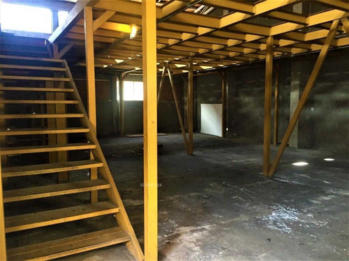 Local Comercial Y Bodega En Barrio Av. Matta