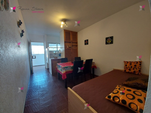 Muy Lindo Apartamento En Venta A Metros De La Playa - Ref: 9486