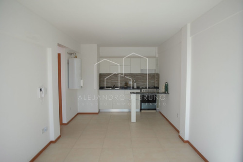 Imagen 11 de 21 de Nuevo Precio - Departamento 2 Amb - Con Cochera Cubierta - Con Renta