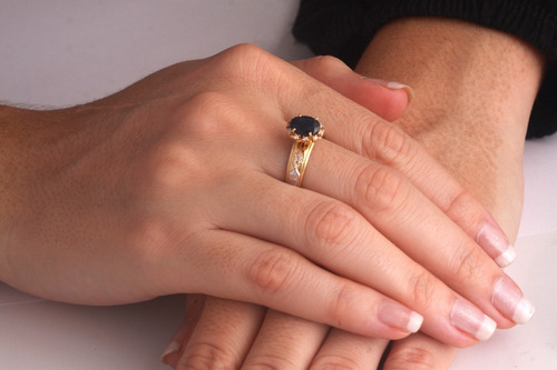 Imagem 3 de 3 de Anel De Formatura Com Safira Azul Oval, Em Ouro 18k750