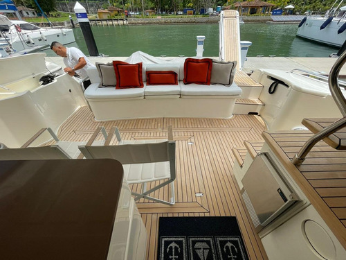 Ferretti 70 - Fly 02x Man 1550hp - 04 Suites