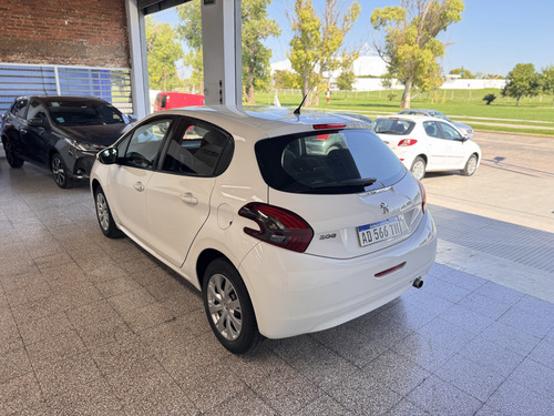 Peugeot 208 1.6 Active