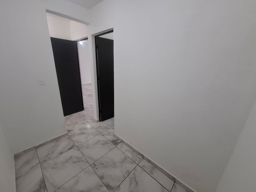 Tinajitas, Casa En Venta De Una Planta Con Alberca En Área