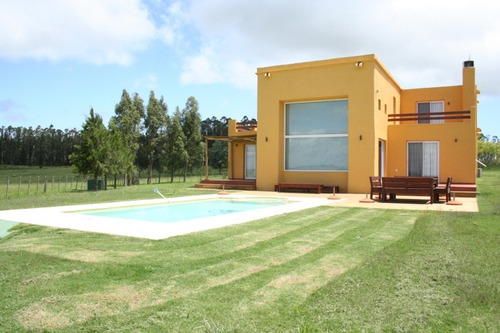 Quinta En Venta De 3 Dormitorios En Manantiales