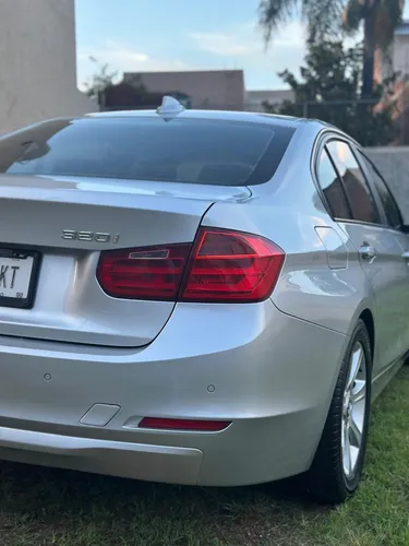 BMW Serie 3 2.0 320ia Luxury Line At