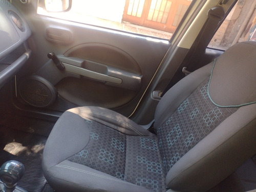 Imagen 6 de 10 de Fiat Uno 2013 1.4 Attractive