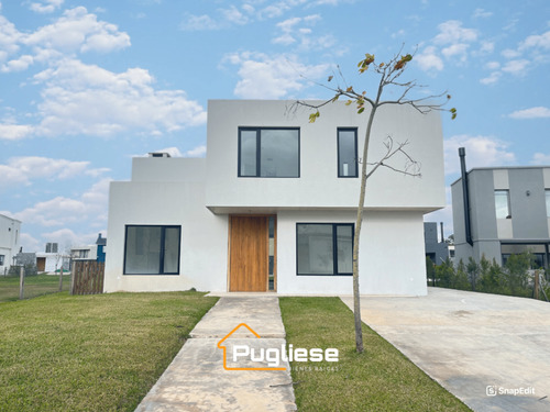 Casa A Estrenar En Venta En Barrio Acacias Puertos Del Lago Con Pileta 7 Ambientes, Enorme!