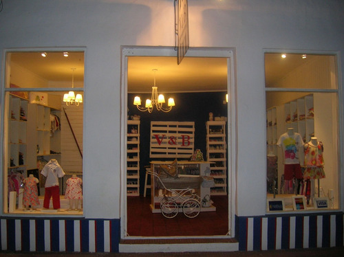 Imagen 1 de 17 de Vendo Fondo Comercio De Reconocido Local De Ropa Infantil°°°esquina - Corrientes.