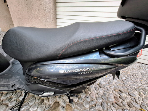 Motoneta Casi Nueva 4,884 Km (incluye Caja, Funda Y Candado)