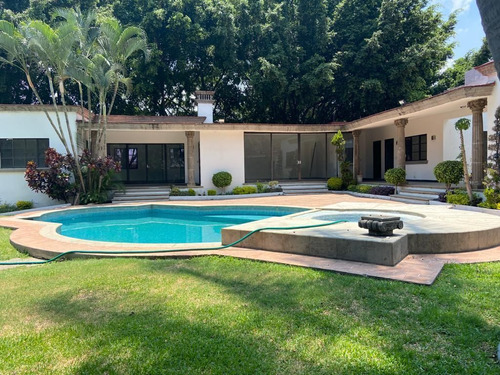 Casa En Venta En Palmira, Cuernavaca, $9,900,000