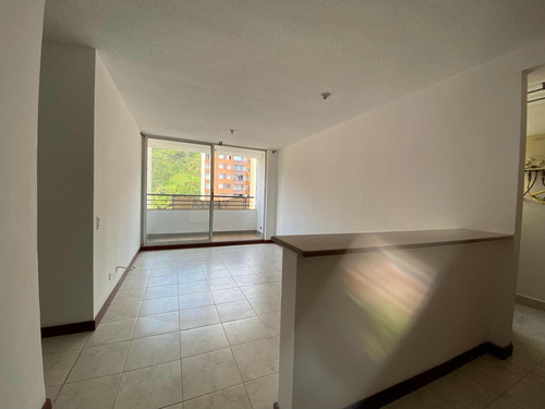 Apartamento En Venta, Loma De Los Bernal 57m2