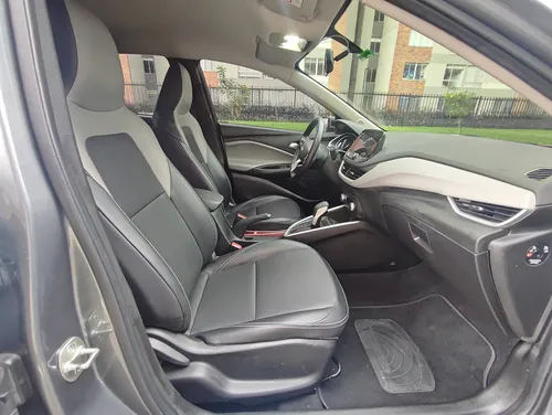 Chevrolet Onix 1.0T Premier Sedan At