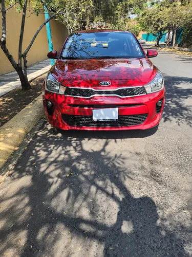 Kia Rio 1.6 L Sedan At