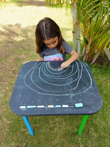 Mesa Pizarrón De Pino Pintada De Colores Para Niños