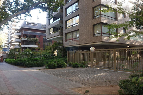 Imagen 1 de 18 de Depto. En Sector Exclusivo De Providencia