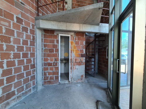 Imagem 2 de 12 de Av. Das Americas - Sunplaza - Maravilha Loja Em Comercial Bem Localizado - Aluguel R$3.600,00 - Loc5540m - 31973934