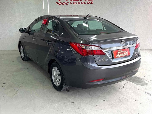 Imagem 3 de 10 de Hyundai Hb20s 1.6 Comfort Plus 16v Flex 4p Manual