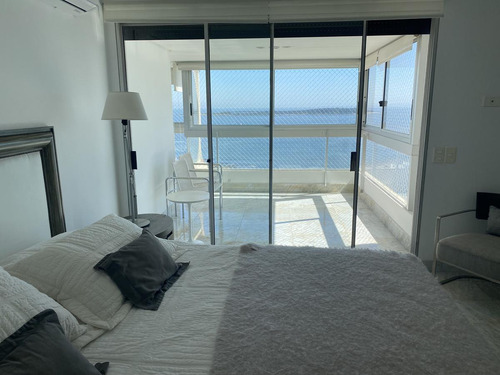 Apto, Vista Al Mar, Parrillero Propio, 3 Dorm Mas Servicio
