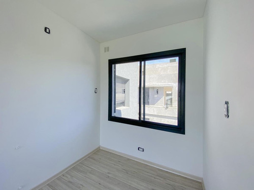 Imagen 22 de 30 de Casa De 3 Dormitorios En Los Pasos Del Jockey