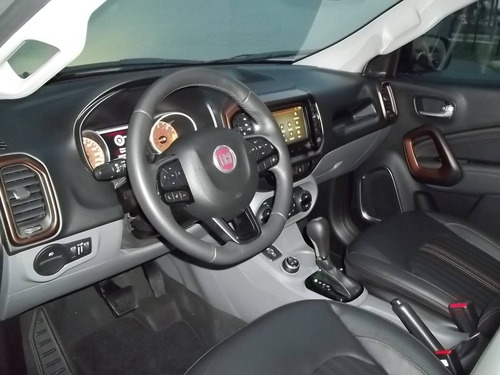 Imagem 6 de 9 de Fiat Toro 2.0 16v Turbo Diesel Volcano 4wd At9