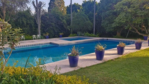 Inigualable Residencia En Venta En Jardines De Ahuatepec, Cuernavaca