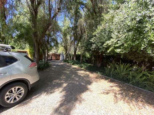 Casa En Venta De 8 Dorm. En Colina