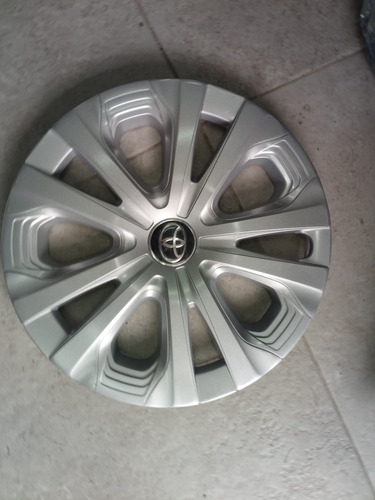 Tapón Copa Polvera De Prius O Corolla R15 (Usado)