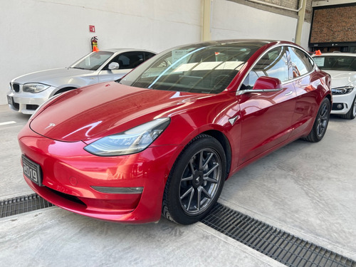 Tesla 3 Longrang 2019