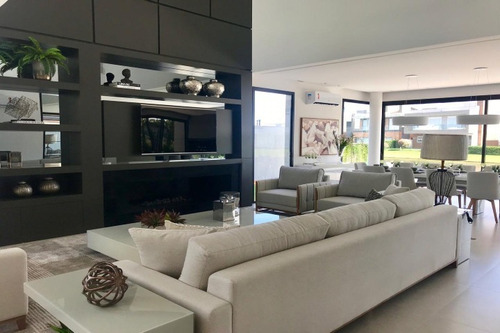 Imagem 13 de 30 de Casa À Venda Em Xangri-lá - Ca00980 - 34953014