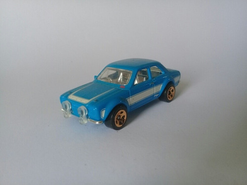 Hot Wheels 70 Ford Escort 2014 Azul Blanco 