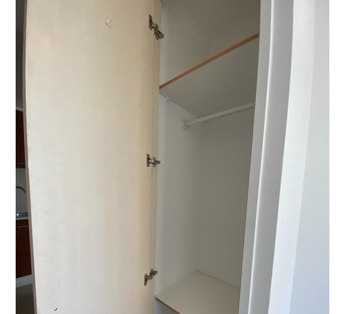Amplio Departamento, Piso 12, A Pasos Del Metro Santa Lucía